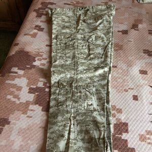2 pair bdu cargo camo pants